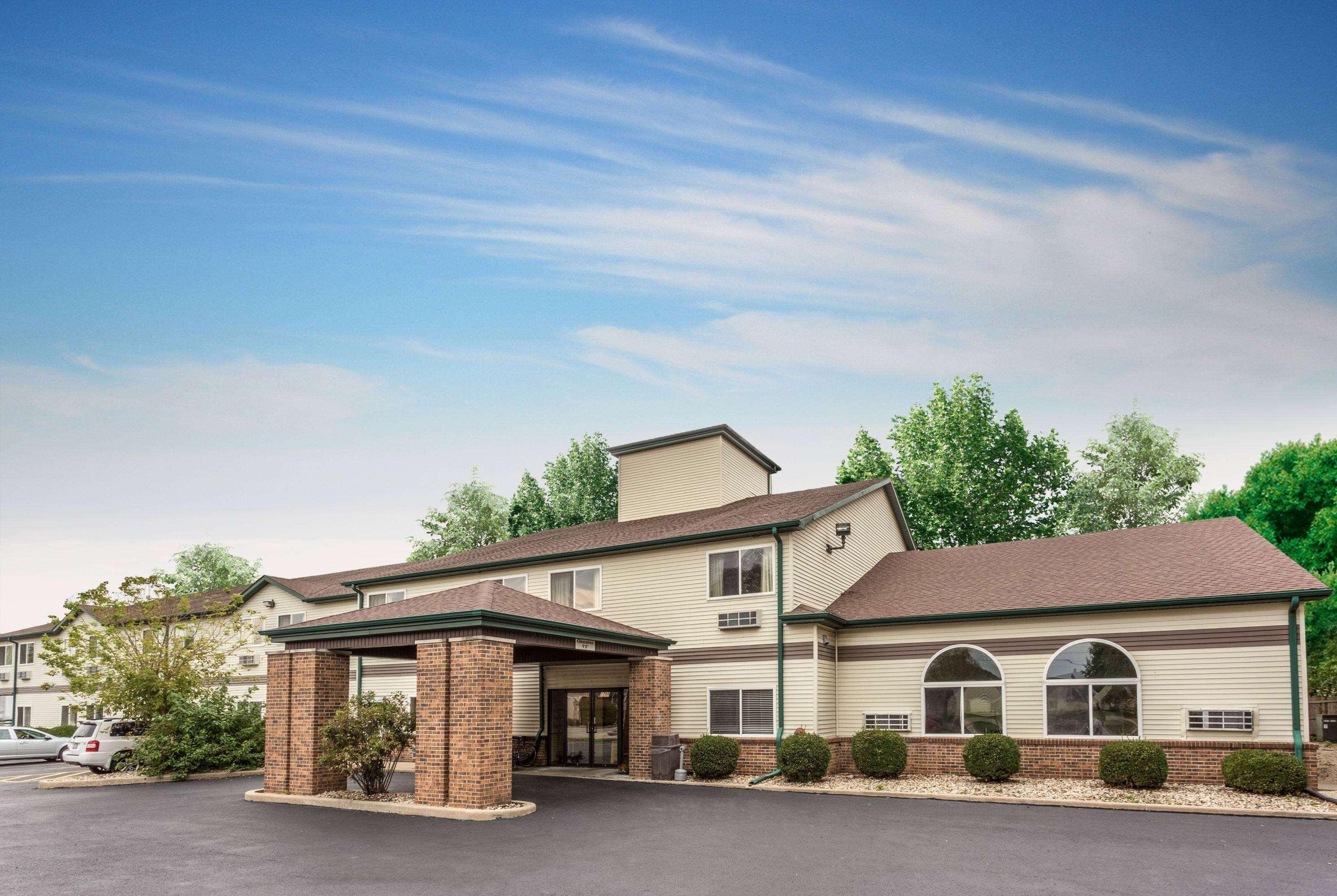Americinn By Wyndham Streator Exterior photo